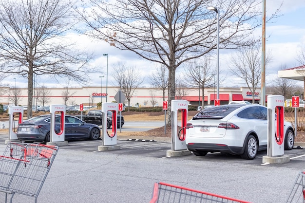EV Sales Surge: How Auto Dealerships in the US Can Adapt by 2025