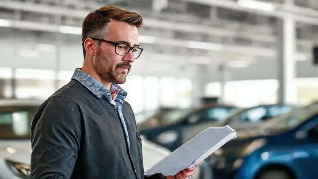 Car buying guides explain leasing vs financing options